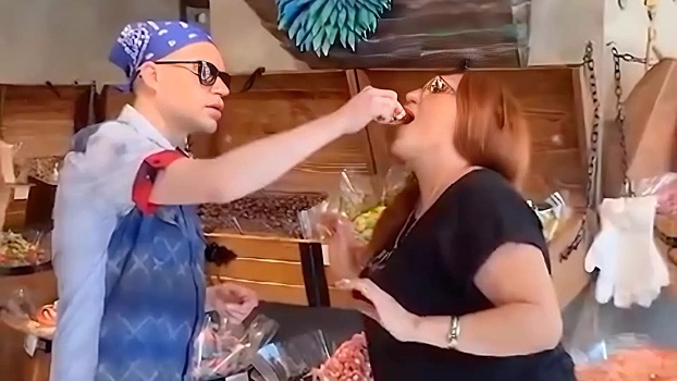 57-летняя Айсылу Чижевская сбежала от свадьбы с Гогеном Солнцевым