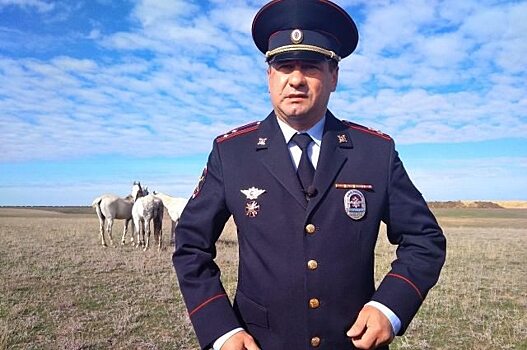 Глава полиции Саратова ушел на пенсию после 25 лет работы