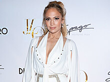 48-летняя Дженнифер Лопес в прозрачных брюках произвела фурор в Лас-Вегасе