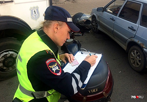 В Ярославле гаишники устроили облаву неправильно паркующихся водителей