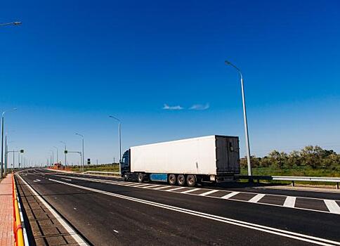 В Дагестане обновили 9 км автодороги Р-215 на пути из Астрахани в Махачкалу