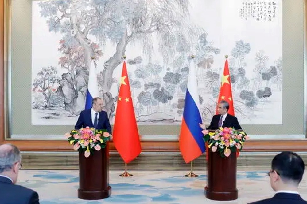 Состоялась встреча министров иностранных дел Китая и России
