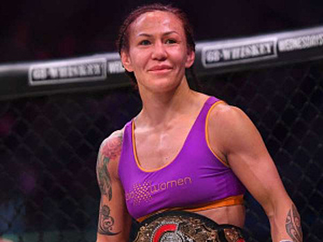 Кристиана Жустино отстояла титул Bellator, впервые в карьере победив сабмишеном
