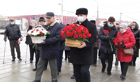 В Волгограде почтили память блокадников Ленинграда