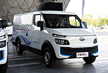 Китайцы выпустили электрический фургон по цене «Газели»