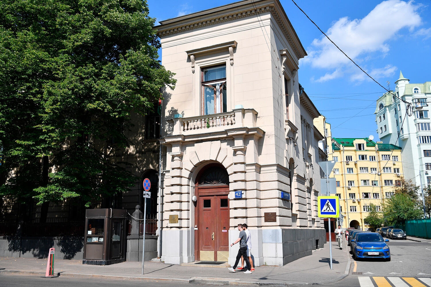 Россия повысила уровень представительства Афганистана до посла