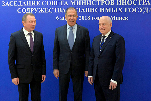 Лавров и Макей встретились в Минске на заседании СМИД СНГ