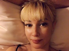 Лера Кудрявцева показала фото без макияжа