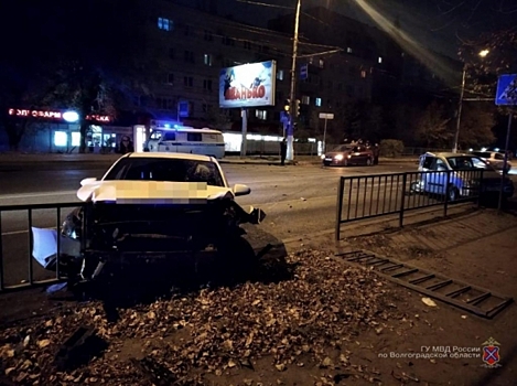 Пешеход и еще два человека пострадали в массовом ДТП на севере Волгограда