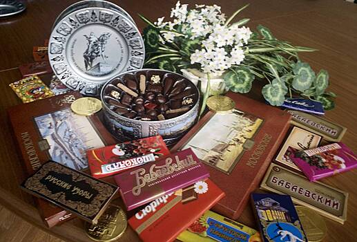 Россиянка собрала коллекцию оберток шоколада времен СССР