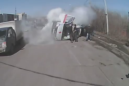 Машина скорой помощи стала участником ДТП в Челябинске