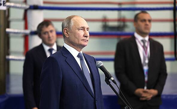 путин с 8 марта
