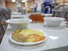 В Сызрани подрядчик не закончил вовремя ремонт школьной столовой и сорвал начало учебного года