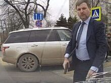 Почему депутат ростовской Думы размахивал пестолетом на дороге?