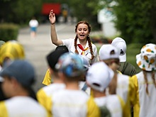 "Обвинили в воровстве и пнули в живот"