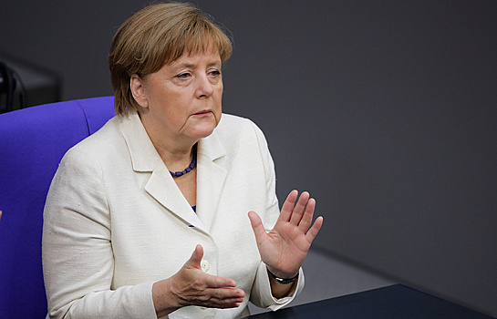 Меркель встретила аплодисментами критику в адрес Эрдогана