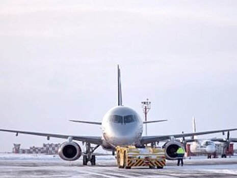 Самолет Уфа – Махачкала вернулся в аэропорт из-за проблем с шасси