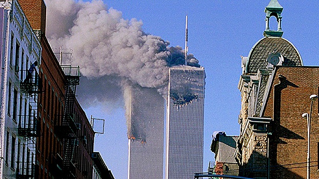 Три тысячи жертв и десятки теорий: что известно о трагедии с башнями-близнецами в США спустя 20 лет после теракта