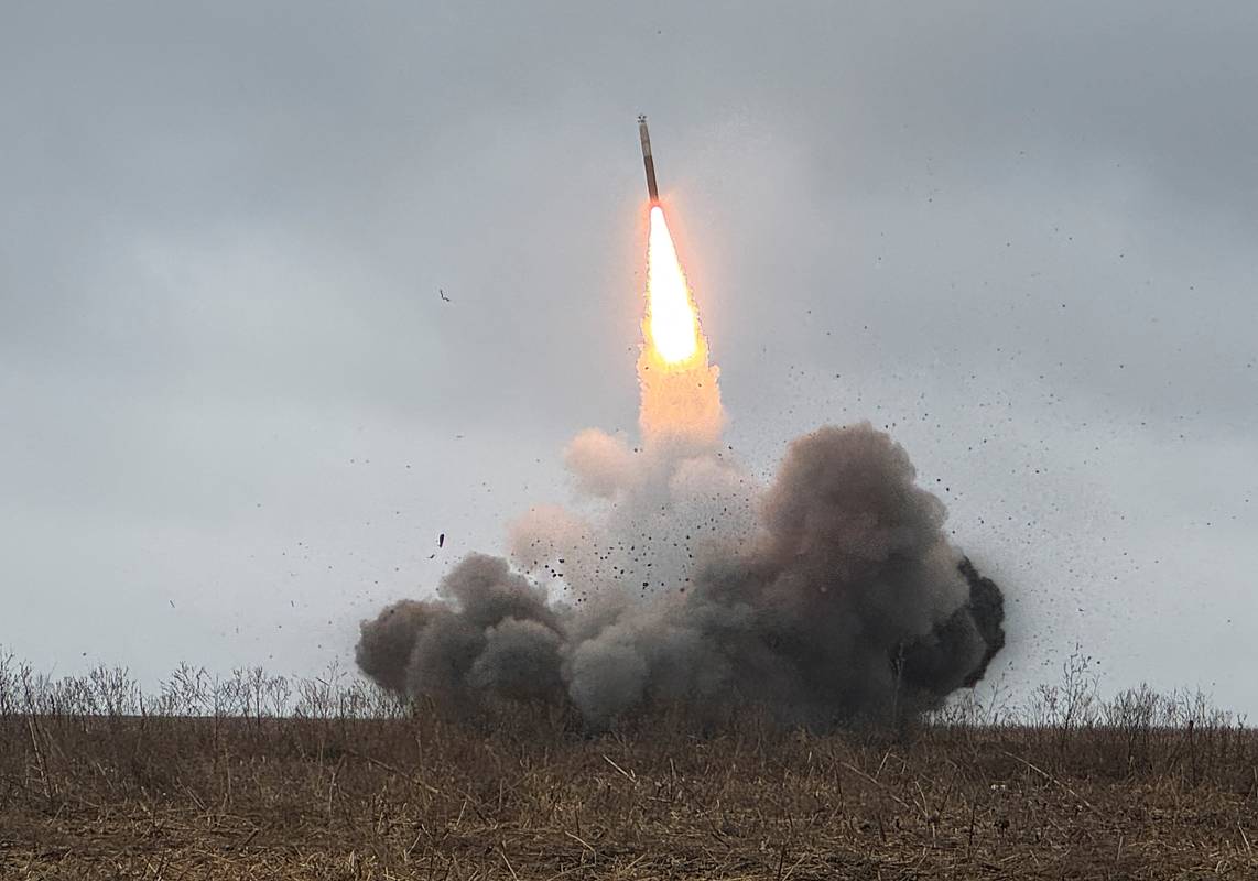 Российские военные сбили ракету HIMARS