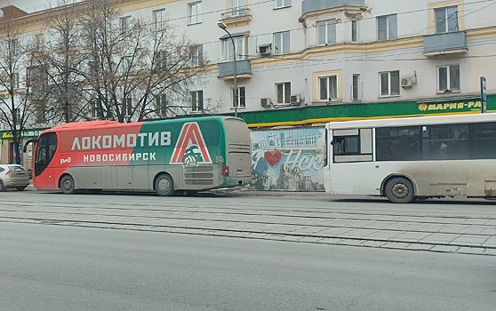 В Новосибирске временно изменятся маршруты автобуса №79 и маршрутного такси №8