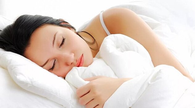 Ученые доказали, что спать на животе опасно