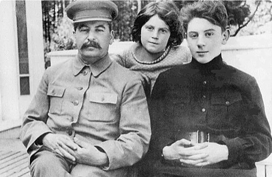 Потомки Сталина: как сложились их судьба