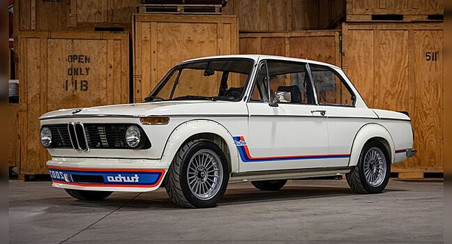 Редкий спорткар BMW 2002 Turbo продадут в рамках аукциона