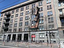 Обрушение балконов в Петербурге попало на видео
