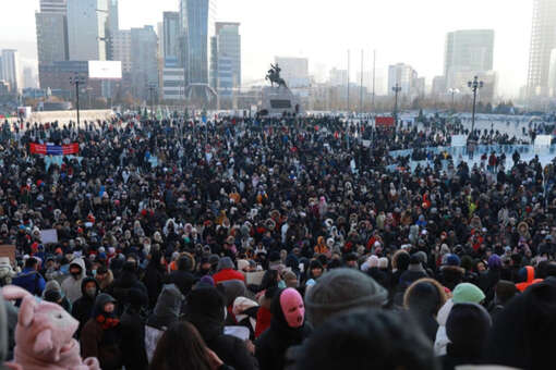 Правительство Монголии приняло решение не объявлять режим ЧП из-за протестов