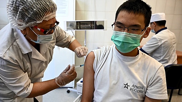 Более 1 тысячи суворовцев, нахимовцев и кадетов привили от коронавируса