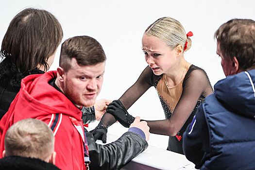 Жуткое падение Костылевой на чемпионате России по прыжкам, видео: травма, борьба с Петросян, попытка четверного