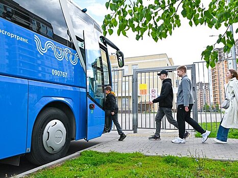 Собянин: Около 480 тыс. учащихся перевезли автобусы Мосгортранса в рамках проекта «Музеи - детям»