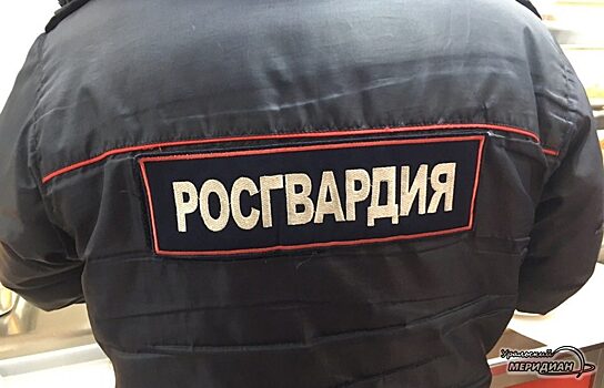 В Югре росгвардейцы присоединились к акции «Дарите книги с любовью»