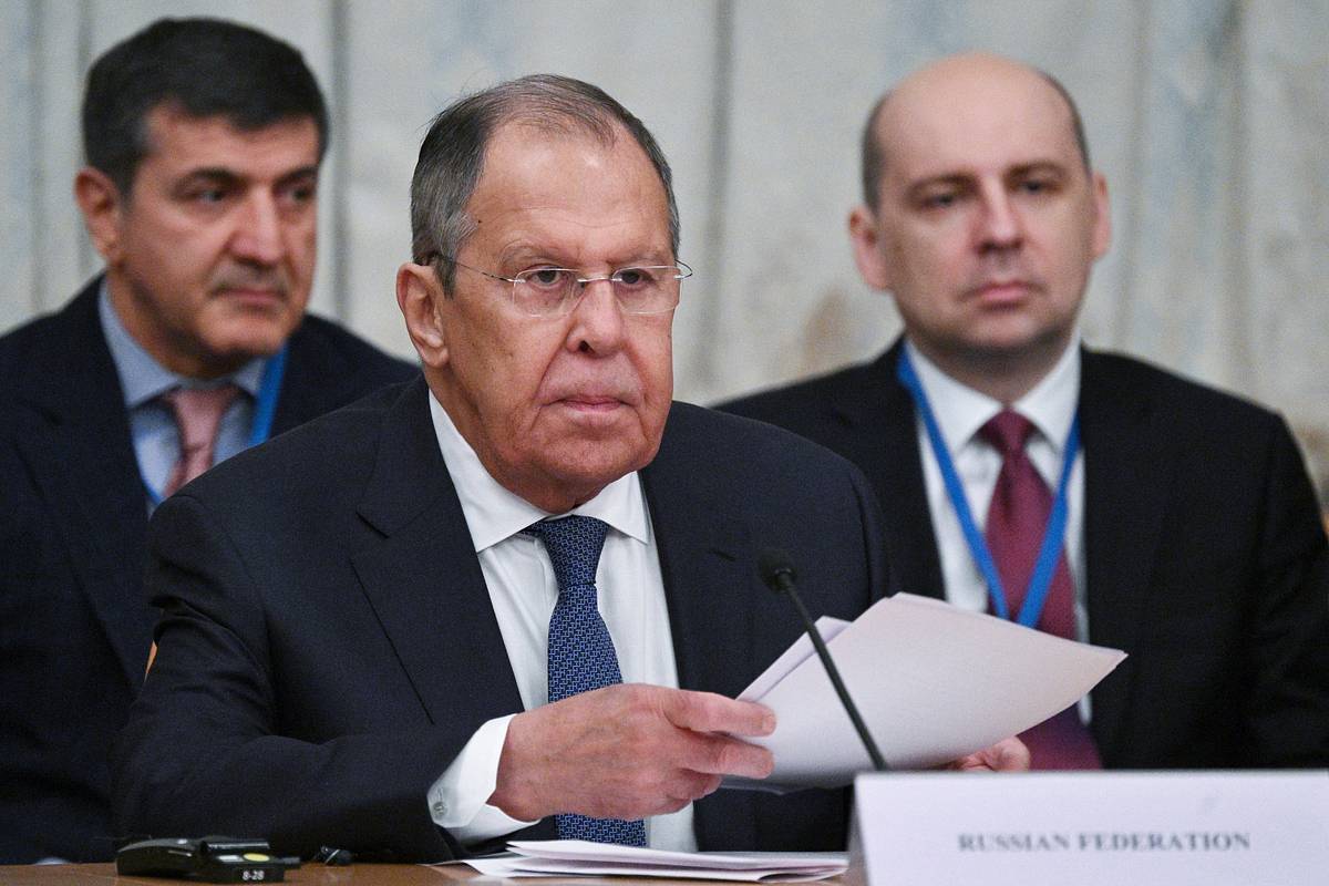 Лавров раскритиковал возобновление санкций против Ирана