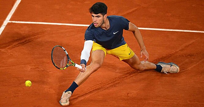 Алькарас третий раз вышел в финал ТБШ