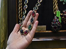 В РФ ювелирные магазины могут обязать ставить стенды для проверки подлинности украшений