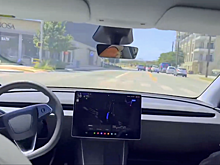 Роботакси Tesla выехало на встречку в первые часы после запуска в США