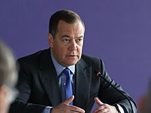 Медведев обвинил американские власти в гибели миллионов людей
