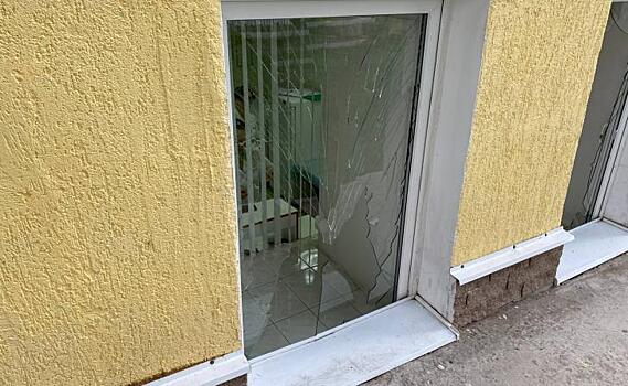 В Курске обломки БПЛА снова повредили здания кожвендиспансера и горбольницы №1