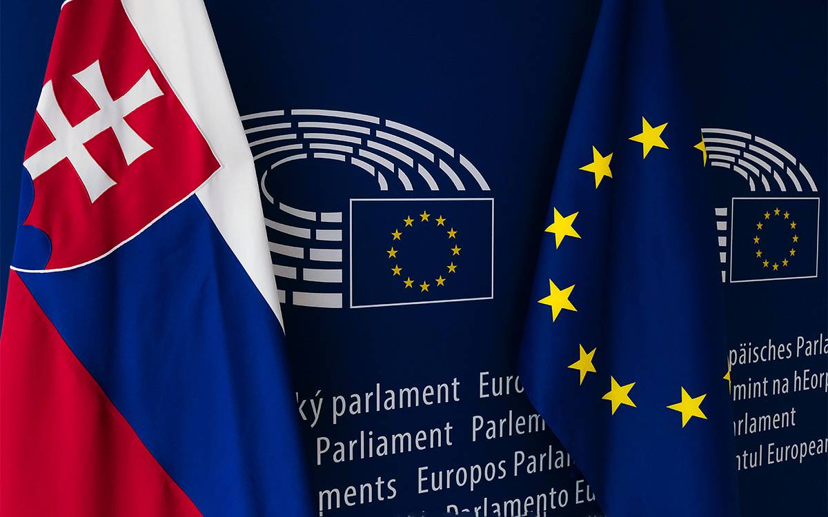 Словакия отказалась бойкотировать председательство Венгрии в ЕС