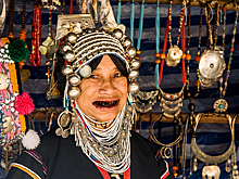 Зачем раньше люди чернили зубы