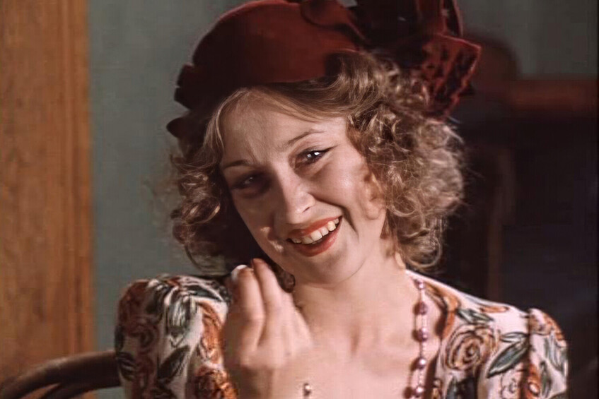 Актриса Лариса Удовиченко в роли Маньки-Облигации в фильме «Место встречи изменить нельзя», 1979 год