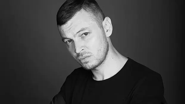 «Это очень смешно»: сценарист Куратов о предположении, что актер Черных умер в его квартире