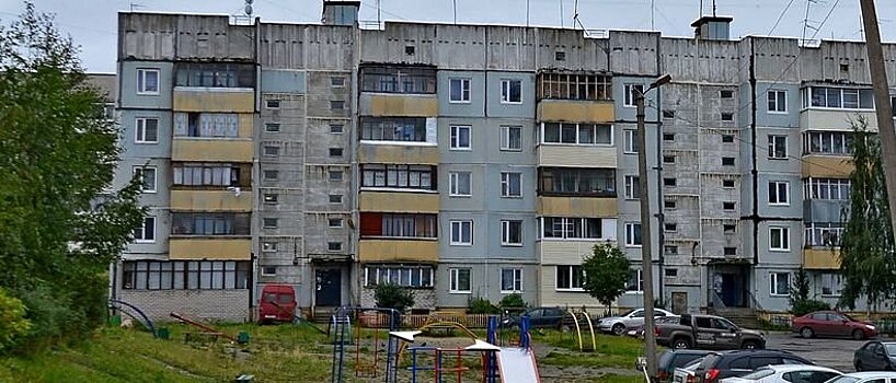 «Увиденное повергло в шок!» 80-летнюю петрозаводчанку переселяют из аварийного жилья в разваливающийся дом