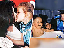 Старшие дети Майкла Джексона показали архивные фото с ним в день его 64-летия