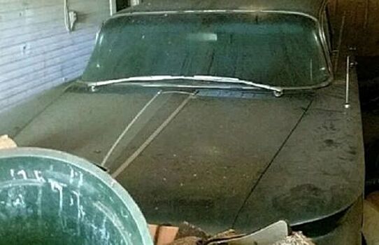 Buick Electra 1960 года простоял 35 лет в гараже и все равно выглядит отлично