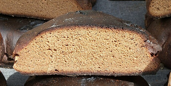 Врач развеял популярные мифы о чёрном и белом хлебе