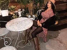 Алена Водонаева на спор задрала платье и раздвинула ноги