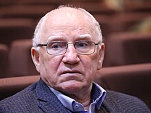 Баринов на костылях наблюдал за матчем «Локомотива»