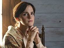 Эмма Уотсон позанималась спортом в микроюбке